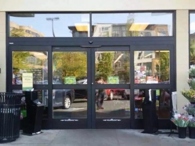 褐色自动门，黑色铝合金型材自动门图2