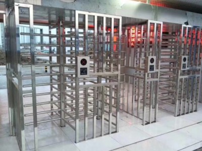 郑州不锈钢转门生产厂家 车站不锈钢转门图2