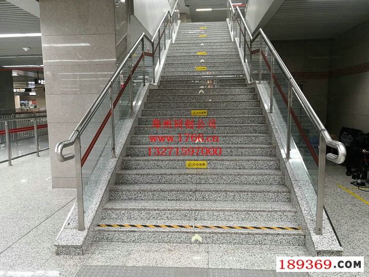 地铁不锈钢护栏安装厂家