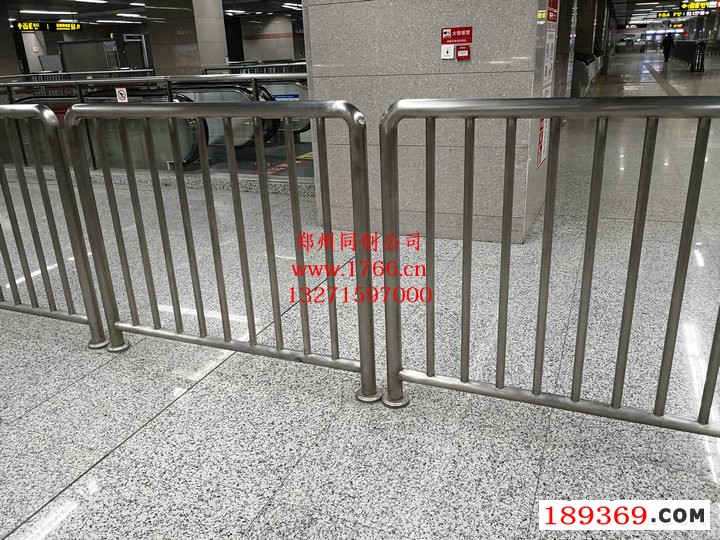 地铁不锈钢护栏安装厂家