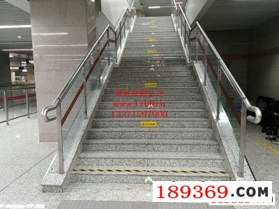 车站不锈钢护栏,地铁不锈钢护栏安装厂家,地铁栏杆,郑州地铁栏杆图2