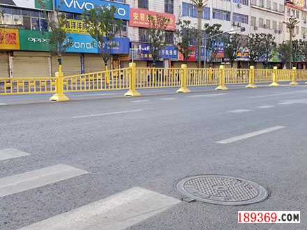 道路护栏生产厂家