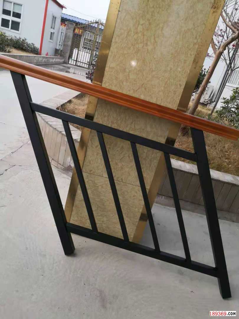 楼梯护栏