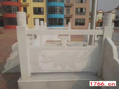 郑州不锈钢旗杆旗台厂图3