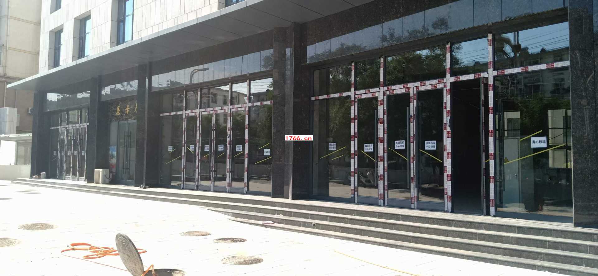 郑州地弹簧门安装