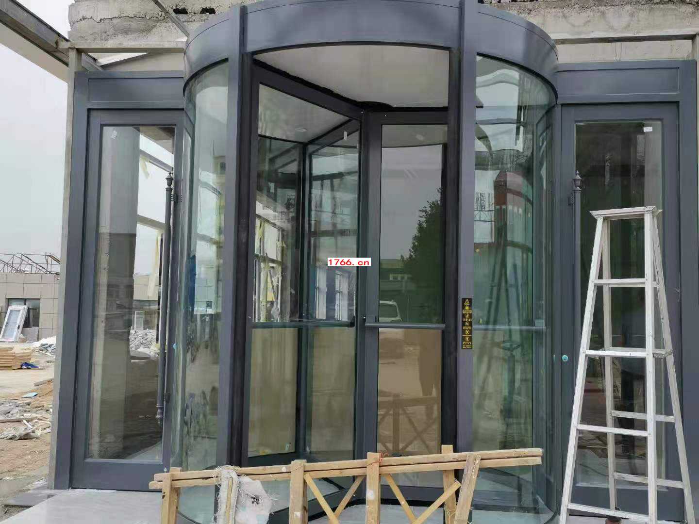 郑州电动三翼旋转门 郑州电动三翼旋转门