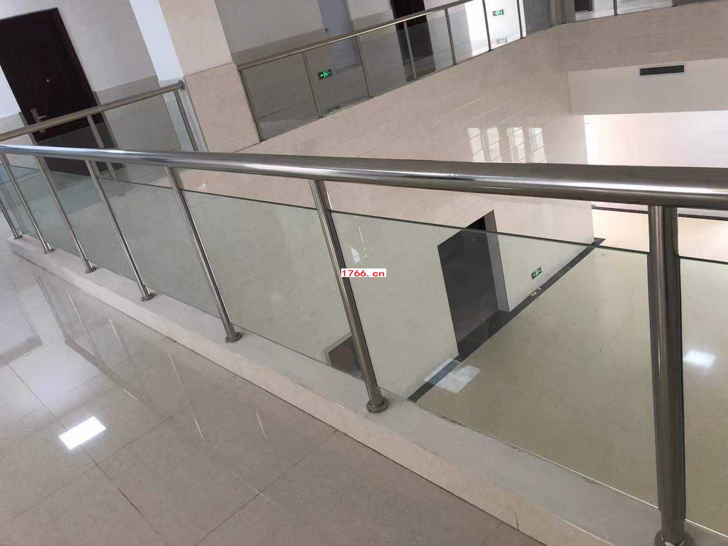 郑州不锈钢玻璃护栏