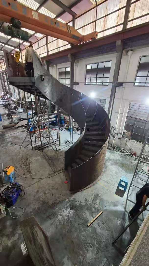 郑州钢结构旋转楼梯安装