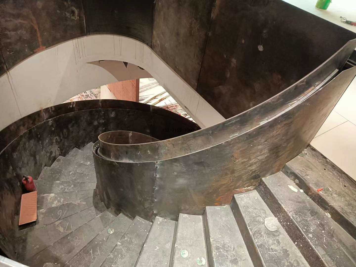 钢结构旋转楼梯