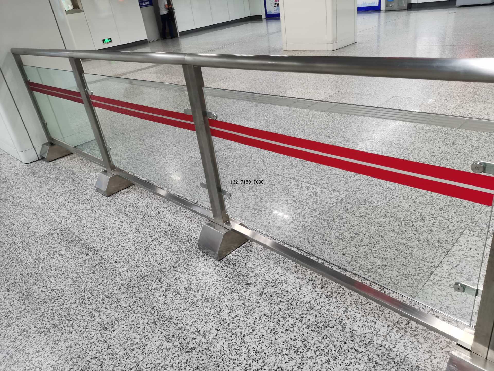 移动式玻璃护栏