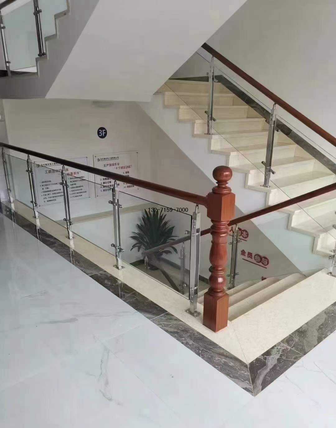 玻璃护栏安装