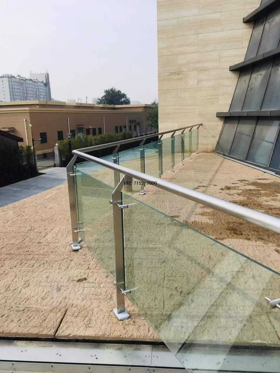 郑州玻璃护栏