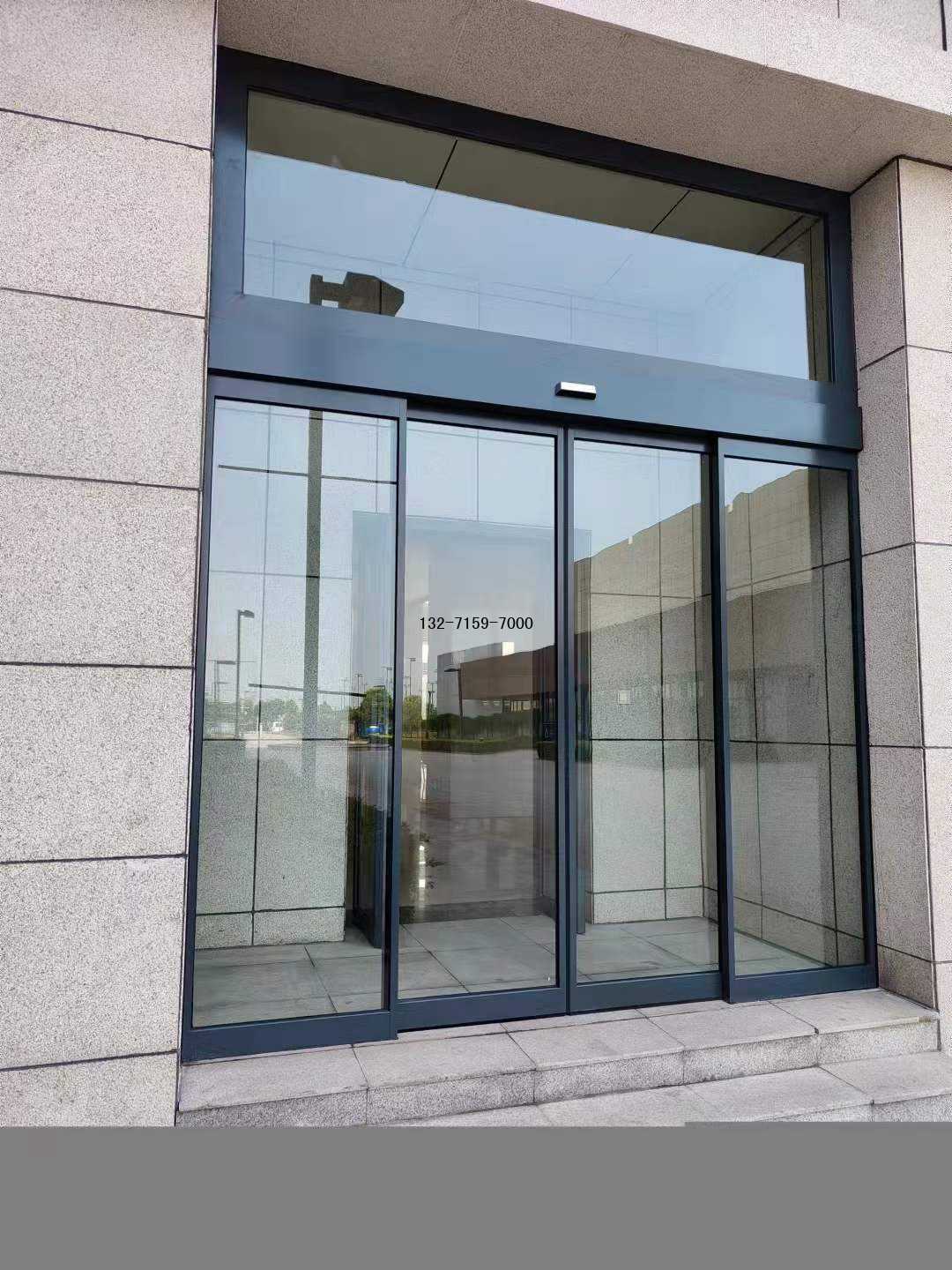 郑州黑灰色自动感应门