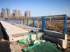 河南郑州桥梁护栏在施工时还需要注意以下三点问题：郑州护栏厂家说