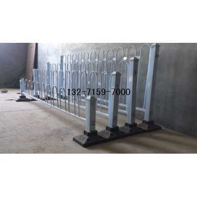 郑州市政护栏隔离板图3