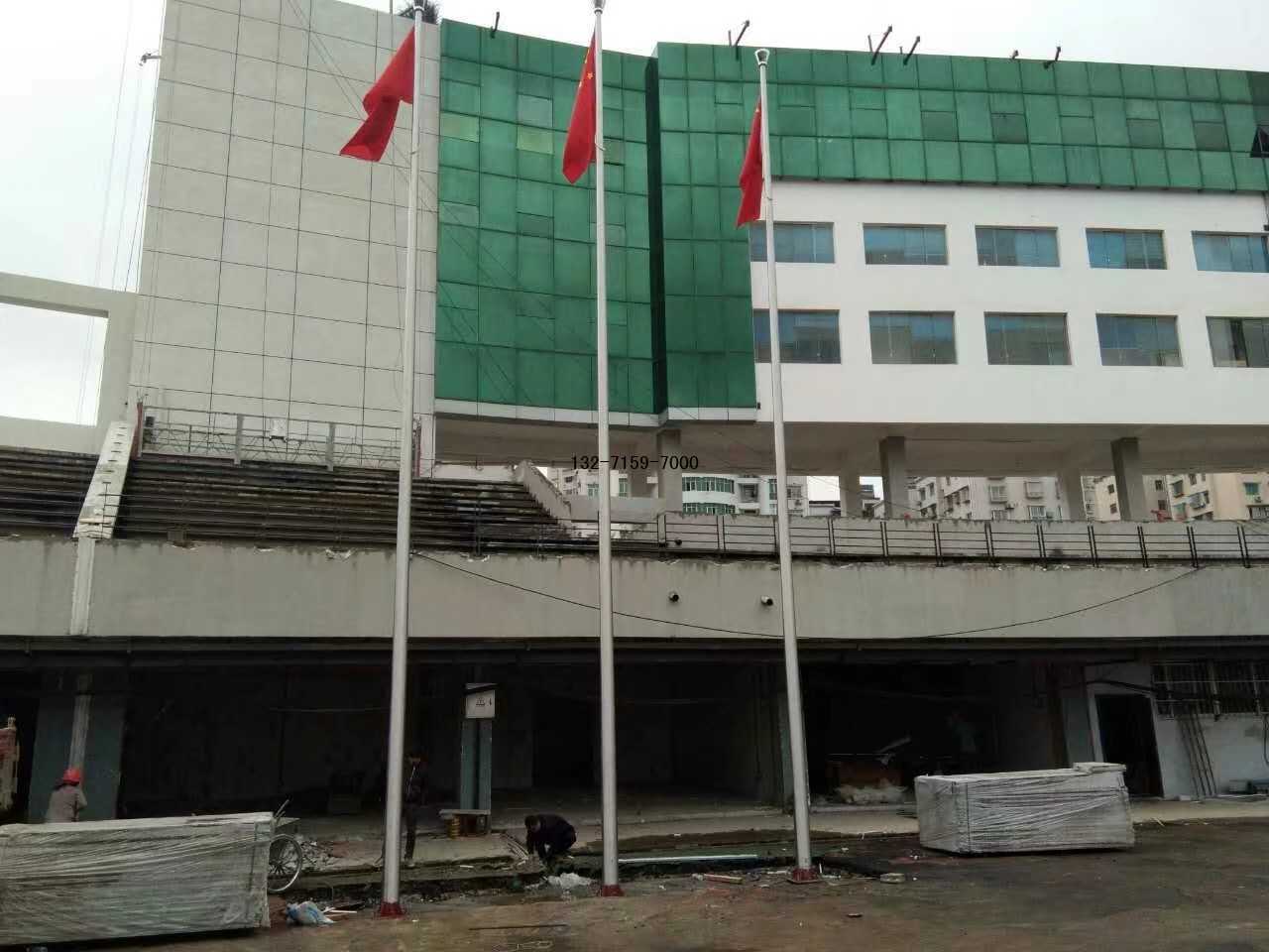 郑州电动旗杆,升旗系统有两大类 郑州电动旗杆,升旗系统有两大类