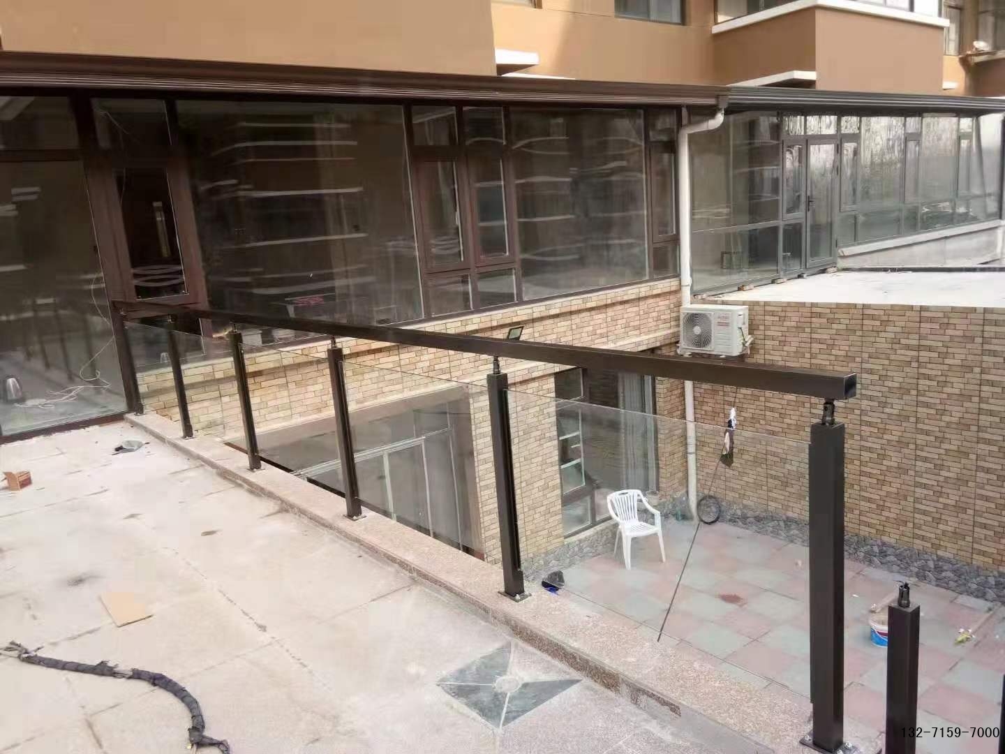 玻璃护栏安装效果展示