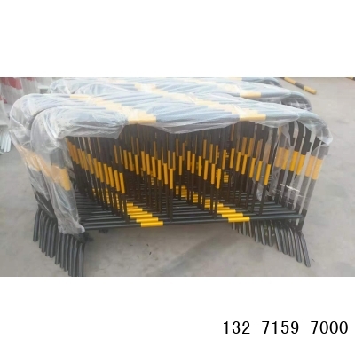 郑州不锈钢铁马，郑州不锈钢铁马护栏厂家图3