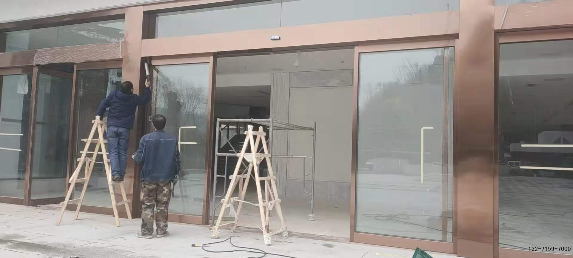 玫瑰金自动感应门