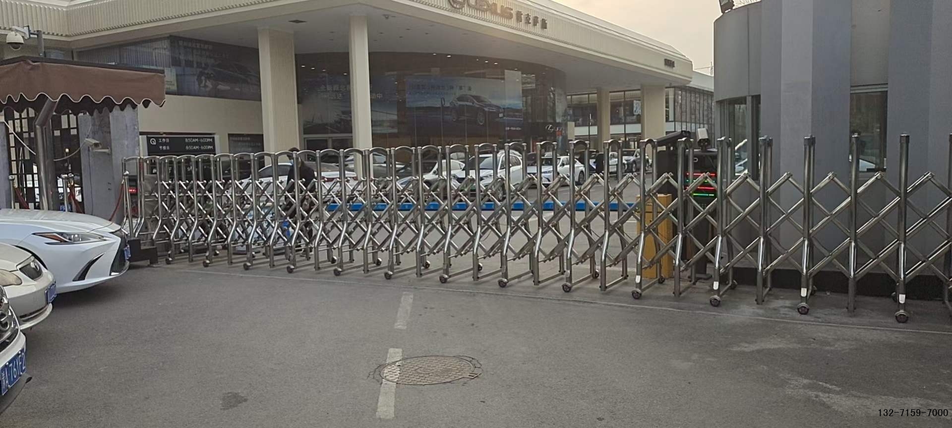 不锈钢电动伸缩门