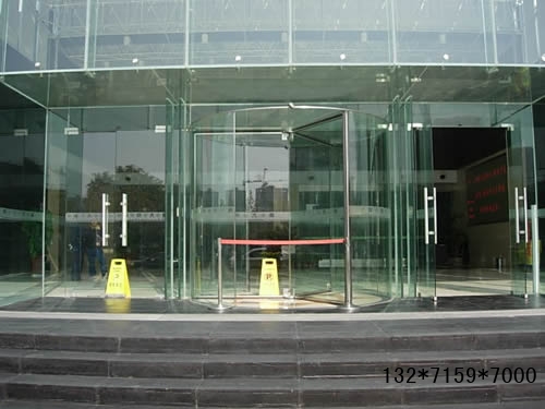 郑州三翼水晶旋转门