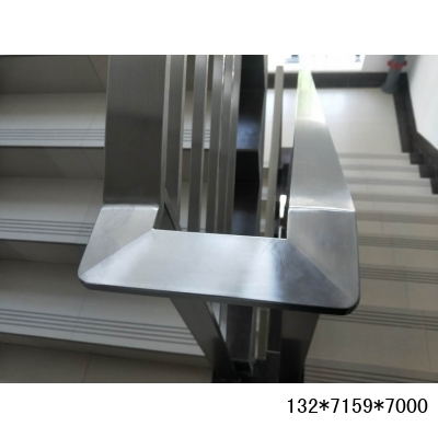 不锈钢矩形方管楼梯护栏图4