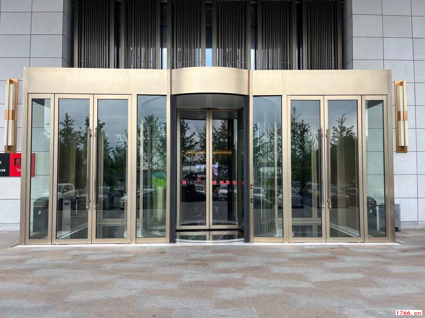 铝合金型材自动旋转门