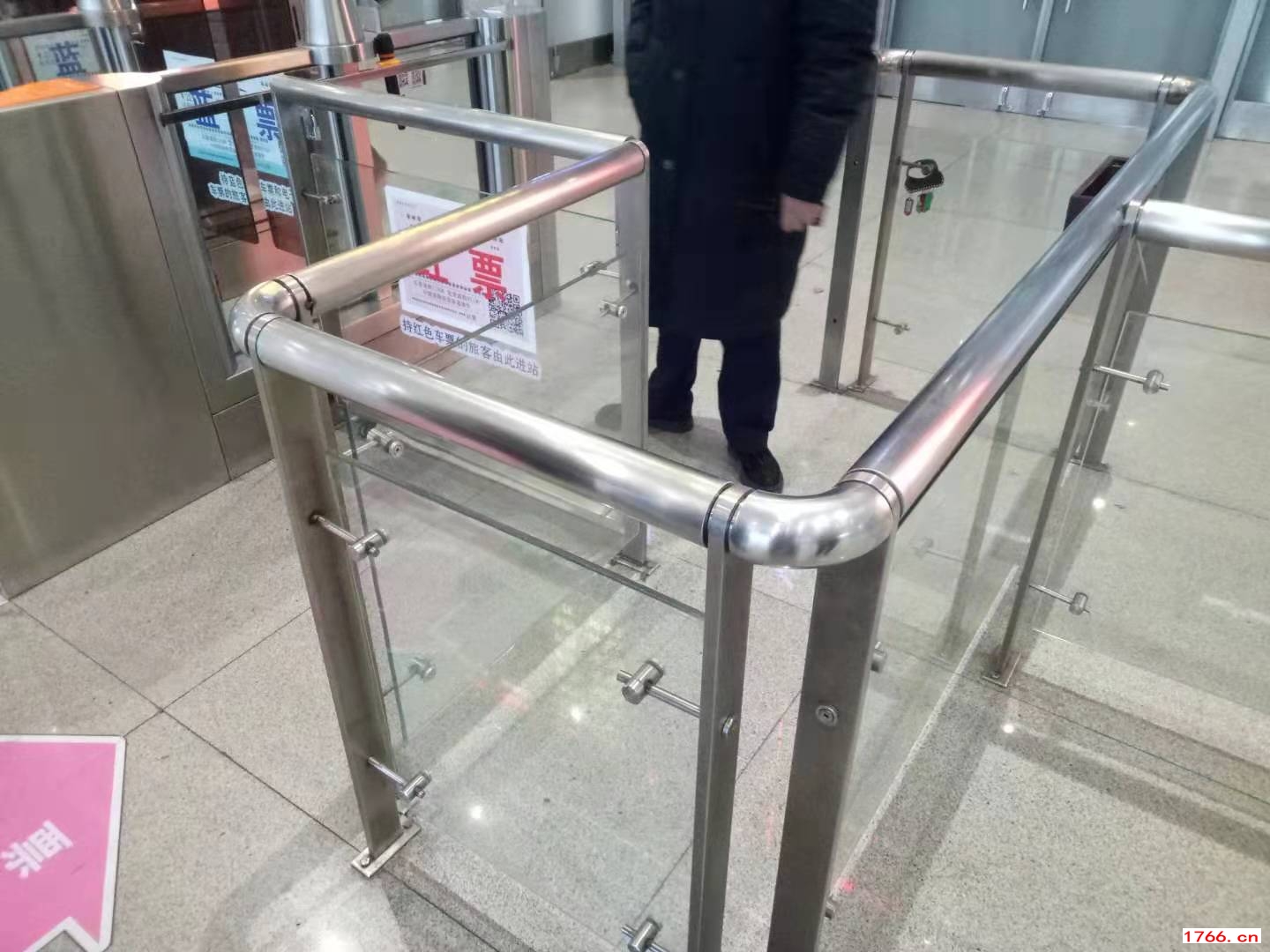 玻璃护栏