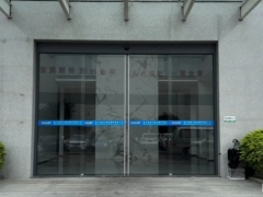 玻璃感应自动门_玻璃自动感应门