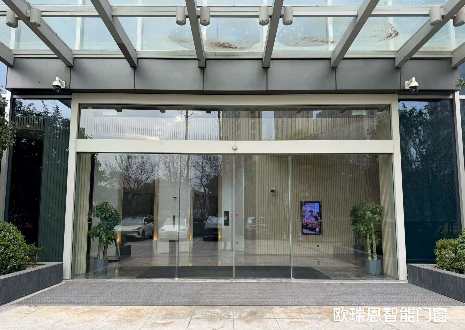 德恩科公司自动感应门安装:现场条件与交付验收