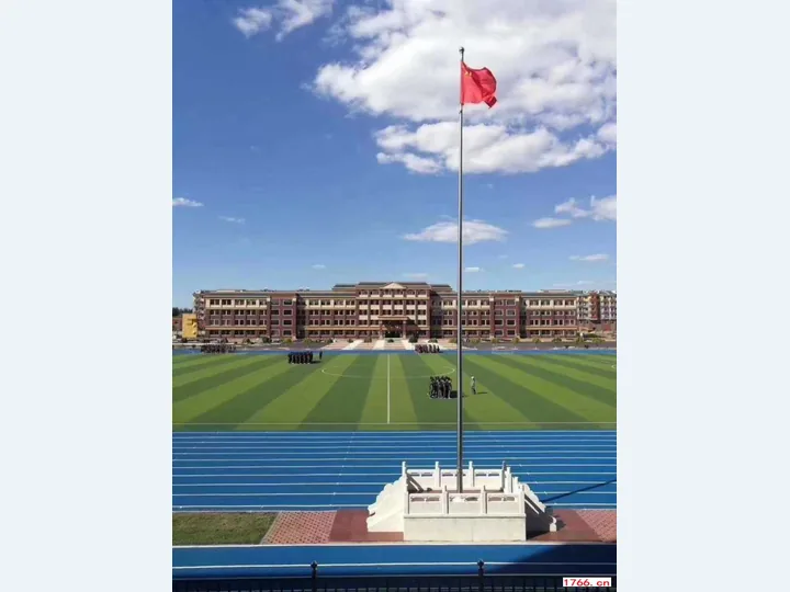 校园升旗场景旗杆与旗台参考图