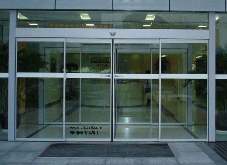 LTC自动感应门现场图：玻璃平移门配置与维保检查清单现场图 1