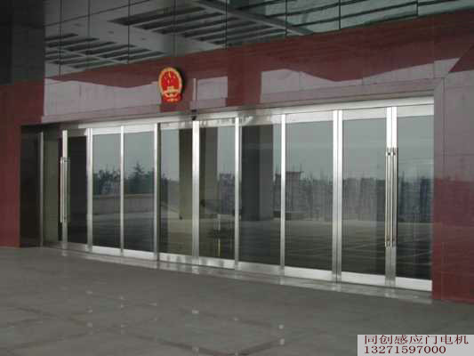 不锈钢与钛金包边自动门现场图：收口、门框与维护怎么核验现场图 16