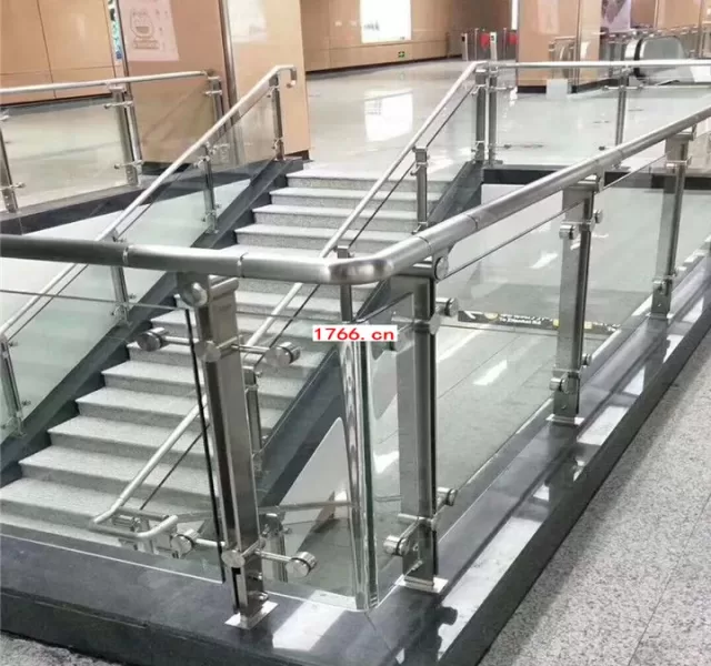 地铁楼梯不锈钢玻璃护栏