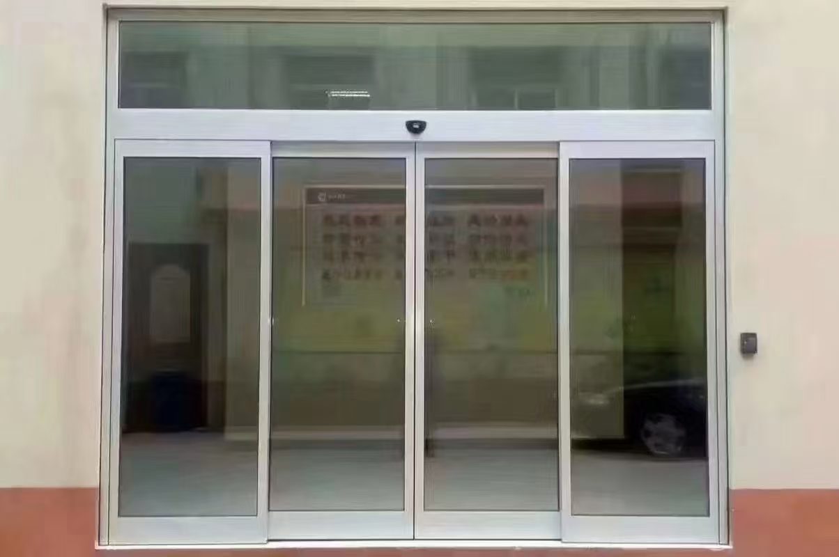 安阳银行自动门改造参考：机构入口玻璃自动门实拍