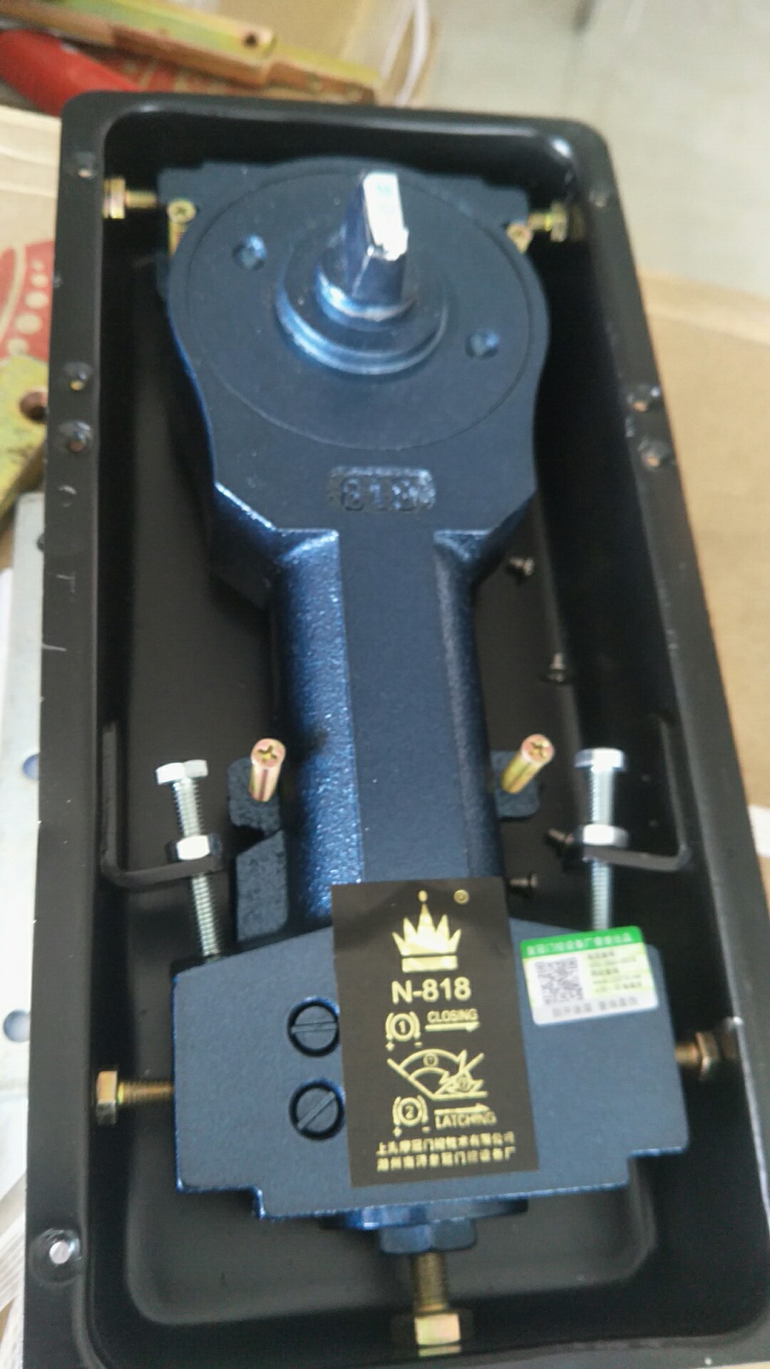 郑州皇冠818地弹簧